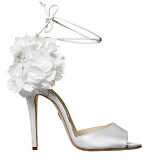 De bruidsschoenen van Brian Atwood. Bekijk hier de bruidsschoenen van Brian Atwood en bestel zijn bruidsschoenen online. Ontdek hier alles over!