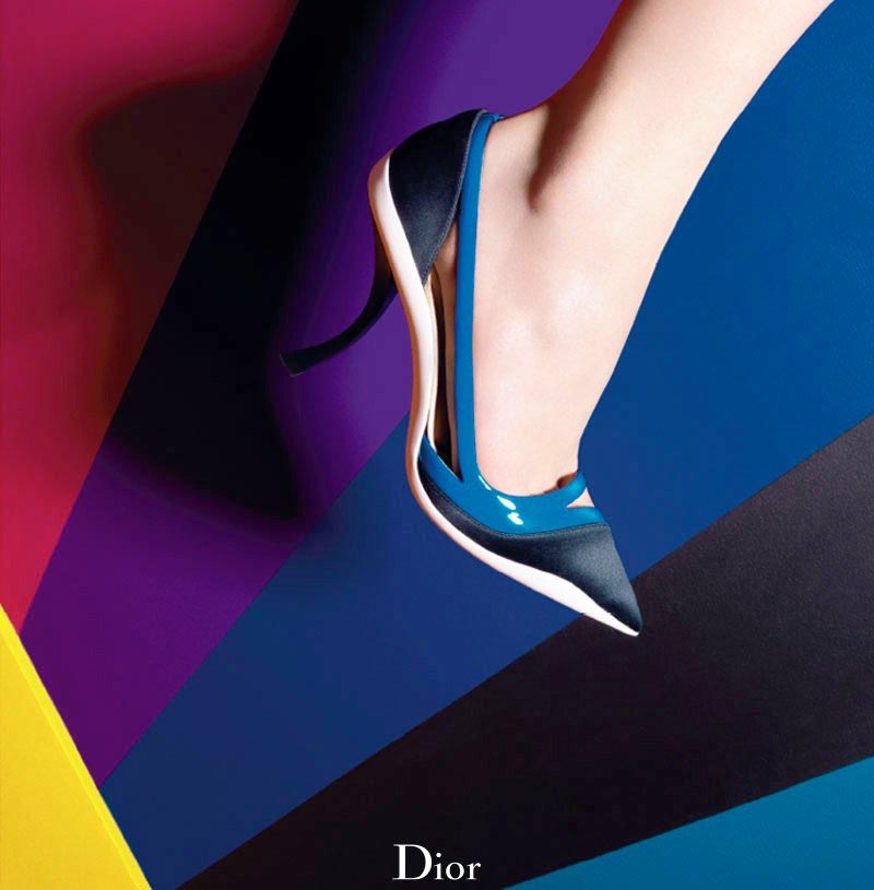 Ontdek de Dior cruise 2014 collectie hier. Deze geweldige Dior pumps zijn to die for. We hebben ze allemaal op een rijtje gezet in een lookbook!