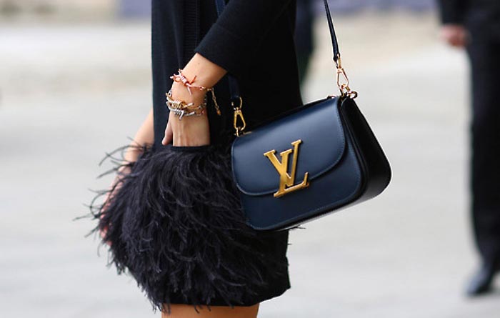 Louis Vuitton bag. Bekijk deze Louis Vuitton bag hier. Maar ook alles over shoppen met vriendinnen lees je hier! Ga shoppen met vriendinnen!
