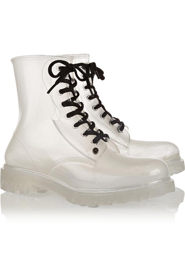Musthave: Finds transparante boots. Alles over de schoenen van Finds GSIX Ginny Boots. Musthave 2015: Plastic invloeden. Trends 2015 zomer.