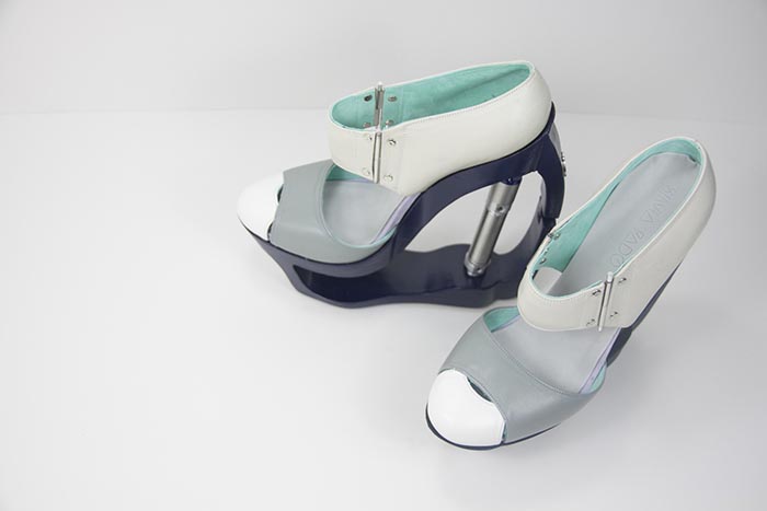 Extreme high heels van Silvia Fado. Alles over extreme high heels. Bekijk de high heels van designer van Silvia Fado hier. Lees alles over fashion.