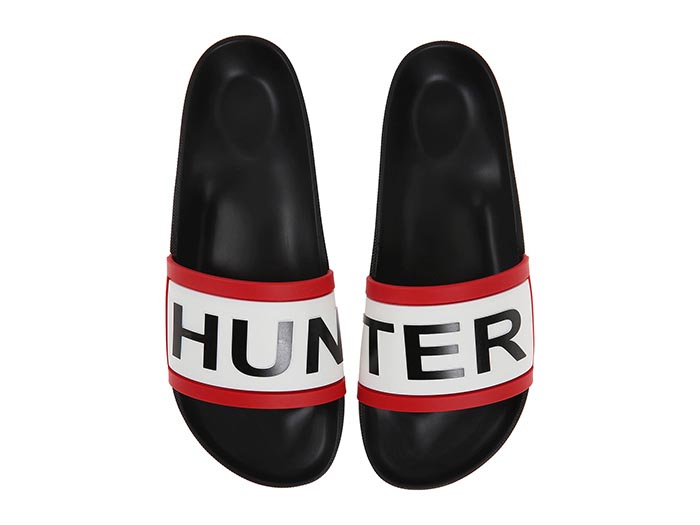 Hunter slippers: musthave 2015. Badslippers van het Britse Hunter. Bekend van de Wellingston regenlaarzen, dit seizoen populair om de badslipper.
