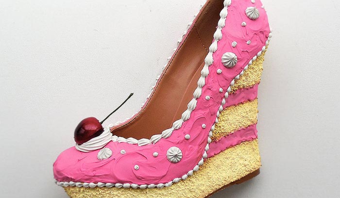 De mooie schoenen van Shoe Bakery: zoetigheid voor aan je voeten. Schoenen gemaakt van cake en ijs dat zijn de mooie schoenen van Shoe bakery. Lees nu!