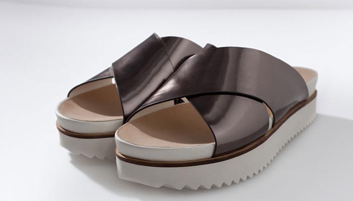 Alles over Zara sandalen. Ontdek nu te gekke Zara sandalen voor de zomer van 2014. Een stoere  musthave voor de echte fashionjunk. Laat je inspireren!