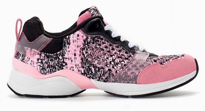 Zara trainers: Pretty in pink. Alles over Zara trainers: de gymp, runner, sneaker is dit seizoen populair. 2014 is het jaar van de sneaker! Lees hier.