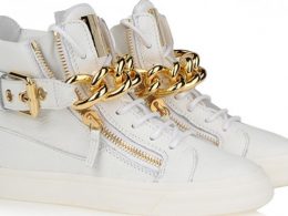 All white everything bij Giuseppe Zanotti