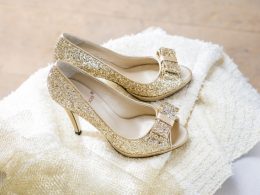 Kies de mooiste trouwschoenen: witte of juist bijzondere trouwschoenen